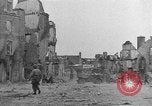 Immagine di Gli edifici danneggiati Cherbourg Normandia Francia, 1944, secondo 32 filmato di repertorio 65675051434
