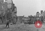 Immagine di Gli edifici danneggiati Cherbourg Normandia Francia, 1944, secondo 33 filmato di repertorio 65675051434