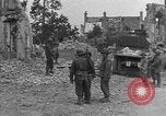 Immagine di Gli edifici danneggiati Cherbourg Normandia Francia, 1944, secondo 36 filmato di repertorio 65675051434