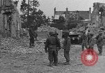 Immagine di Gli edifici danneggiati Cherbourg Normandia Francia, 1944, secondo 42 filmato di repertorio 65675051434