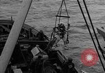 Standbild Allied Diver Atlantik, 1944, aus Sekunde 17 historischem Filmmaterial Videoclip 65675051435