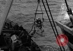Standbild Allied Diver Atlantik, 1944, aus Sekunde 26 historischem Filmmaterial Videoclip 65675051435