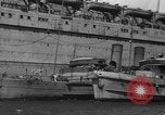 Immagine di Soldati americani che arrivano in Inghilterra durante la seconda guerra mondiale Regno Unito, 1944, secondo 12 filmato di repertorio 65675051438