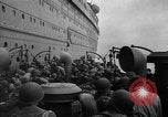 Immagine di Soldati americani che arrivano in Inghilterra durante la seconda guerra mondiale Regno Unito, 1944, secondo 36 filmato di repertorio 65675051438