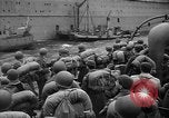 Immagine di Soldati americani che arrivano in Inghilterra durante la seconda guerra mondiale Regno Unito, 1944, secondo 46 filmato di repertorio 65675051438