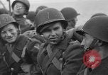 Immagine di Soldati americani che arrivano in Inghilterra durante la seconda guerra mondiale Regno Unito, 1944, secondo 49 filmato di repertorio 65675051438