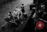 Immagine di Le donne dell'esercito di corpo ausiliario (WAAC) Regno Unito, 1943, secondo 5 filmato di repertorio 65675051439