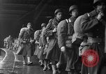 Immagine di Donne americane dell'esercito di corpo ausiliario (WAAC) Regno Unito, 1943, secondo 23 filmato di repertorio 65675051440