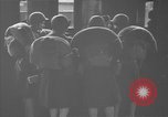 Immagine di Donne americane dell'esercito di corpo ausiliario (WAAC) Regno Unito, 1943, secondo 38 filmato di repertorio 65675051440