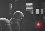 Immagine di Donne americane dell'esercito di corpo ausiliario (WAAC) Regno Unito, 1943, secondo 46 filmato di repertorio 65675051440