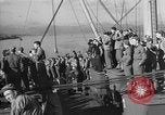 Immagine di Truppe americane a navi che arrivano in inglese acque dopo la traversata dell'Atlantico Regno Unito, 1944, secondo 9 filmato di repertorio 65675051448