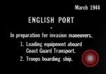Standbild United States Coast Guards Vereinigtes Königreich, 1944, aus Sekunde 5 historischem Filmmaterial Videoclip 65675051449