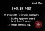 Standbild United States Coast Guards Vereinigtes Königreich, 1944, aus Sekunde 9 historischem Filmmaterial Videoclip 65675051449