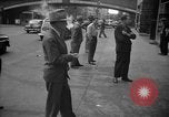 Standbild Nachrichten über die alliierte Invasion in der Normandie United States USA, 1944, aus Sekunde 12 historischem Filmmaterial Videoclip 65675051456
