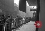 Immagine di Articoli di giornale sull'invasione alleata della Francia nel giorno del D-Day New York City USA, 1944, secondo 3 filmato di repertorio 65675051458