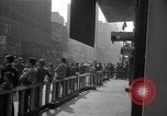Immagine di Articoli di giornale sull'invasione alleata della Francia nel giorno del D-Day New York City USA, 1944, secondo 5 filmato di repertorio 65675051458