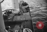 Standbild United States Zerstörer im Betrieb Schindel Atlantik, 1944, aus Sekunde 30 historischem Filmmaterial Videoclip 65675051464