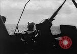 Standbild United States Zerstörer im Betrieb Schindel Atlantik, 1944, aus Sekunde 35 historischem Filmmaterial Videoclip 65675051464