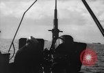 Standbild United States Zerstörer im Betrieb Schindel Atlantik, 1944, aus Sekunde 36 historischem Filmmaterial Videoclip 65675051464