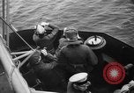 Standbild United States Zerstörer im Betrieb Schindel Atlantik, 1944, aus Sekunde 51 historischem Filmmaterial Videoclip 65675051464