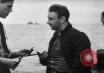 Standbild United States Zerstörer im Betrieb Schindel Atlantik, 1944, aus Sekunde 58 historischem Filmmaterial Videoclip 65675051464