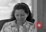 Standbild Zivilisten Okinawa Ryukyu Inseln, 1945, aus Sekunde 25 historischem Filmmaterial Videoclip 65675051468