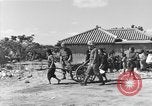 Image américains Traiter les civils blessés Okinawa îles Ryukyu, 1945, de la seconde 9 séquences d'archives historiques vidéo 65675051474