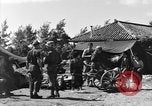 Image américains Traiter les civils blessés Okinawa îles Ryukyu, 1945, de la seconde 26 séquences d'archives historiques vidéo 65675051474