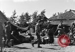 Image américains Traiter les civils blessés Okinawa îles Ryukyu, 1945, de la seconde 32 séquences d'archives historiques vidéo 65675051474