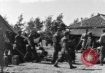 Image américains Traiter les civils blessés Okinawa îles Ryukyu, 1945, de la seconde 35 séquences d'archives historiques vidéo 65675051474