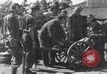 Image américains Traiter les civils blessés Okinawa îles Ryukyu, 1945, de la seconde 55 séquences d'archives historiques vidéo 65675051474