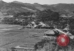 Standbild Local Village Okinawa Ryukyu Inseln, 1945, aus Sekunde 8 historischem Filmmaterial Videoclip 65675051475