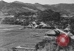 Standbild Local Village Okinawa Ryukyu Inseln, 1945, aus Sekunde 10 historischem Filmmaterial Videoclip 65675051475