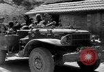 Standbild Okinawans Gehäuse Okinawa Ryukyu Inseln, 1945, aus Sekunde 8 historischem Filmmaterial Videoclip 65675051477