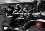 Standbild Okinawans Gehäuse Okinawa Ryukyu Inseln, 1945, aus Sekunde 9 historischem Filmmaterial Videoclip 65675051477