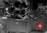 Standbild Okinawans Gehäuse Okinawa Ryukyu Inseln, 1945, aus Sekunde 11 historischem Filmmaterial Videoclip 65675051477
