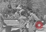 Standbild Okinawans Gehäuse Okinawa Ryukyu Inseln, 1945, aus Sekunde 17 historischem Filmmaterial Videoclip 65675051477