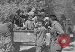 Standbild Okinawans Gehäuse Okinawa Ryukyu Inseln, 1945, aus Sekunde 18 historischem Filmmaterial Videoclip 65675051477