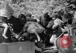 Standbild Okinawans Gehäuse Okinawa Ryukyu Inseln, 1945, aus Sekunde 38 historischem Filmmaterial Videoclip 65675051477