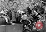 Standbild Okinawans Gehäuse Okinawa Ryukyu Inseln, 1945, aus Sekunde 39 historischem Filmmaterial Videoclip 65675051477