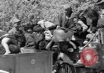 Standbild Okinawans Gehäuse Okinawa Ryukyu Inseln, 1945, aus Sekunde 40 historischem Filmmaterial Videoclip 65675051477