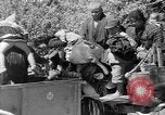 Standbild Okinawans Gehäuse Okinawa Ryukyu Inseln, 1945, aus Sekunde 41 historischem Filmmaterial Videoclip 65675051477