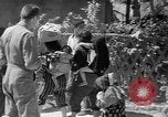 Standbild Okinawans Gehäuse Okinawa Ryukyu Inseln, 1945, aus Sekunde 43 historischem Filmmaterial Videoclip 65675051477