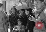 Standbild Okinawans Gehäuse Okinawa Ryukyu Inseln, 1945, aus Sekunde 49 historischem Filmmaterial Videoclip 65675051477