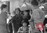 Standbild Okinawans Gehäuse Okinawa Ryukyu Inseln, 1945, aus Sekunde 52 historischem Filmmaterial Videoclip 65675051477