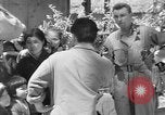 Standbild Okinawans Gehäuse Okinawa Ryukyu Inseln, 1945, aus Sekunde 57 historischem Filmmaterial Videoclip 65675051477