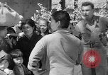 Standbild Okinawans Gehäuse Okinawa Ryukyu Inseln, 1945, aus Sekunde 58 historischem Filmmaterial Videoclip 65675051477