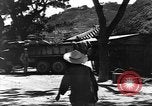 Image civils d'Okinawa Taira Okinawa îles Ryukyu, 1945, de la seconde 3 séquences d'archives historiques vidéo 65675051478