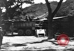 Image civils d'Okinawa Taira Okinawa îles Ryukyu, 1945, de la seconde 8 séquences d'archives historiques vidéo 65675051478