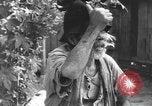 Standbild Okinawa Menschen Okinawa Ryukyu Inseln, 1945, aus Sekunde 57 historischem Filmmaterial Videoclip 65675051489